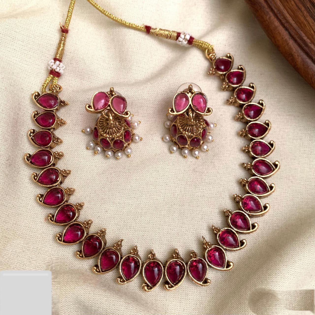 Meroon Shangu necklace